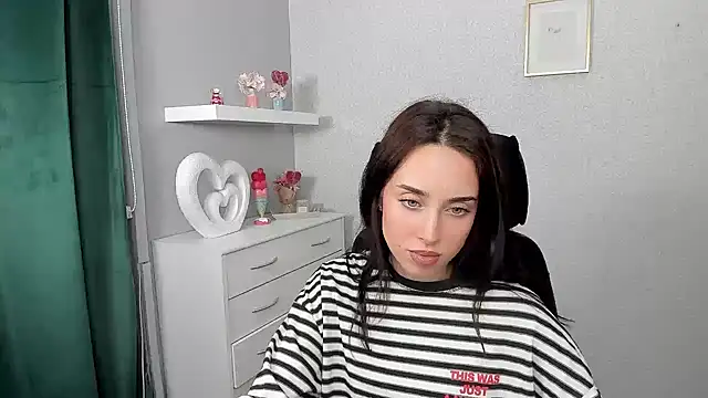 AdeleSolo online show from March 2026 05:42:01 AM