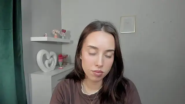 AdeleSolo online show from April 2026 05:42:02 AM
