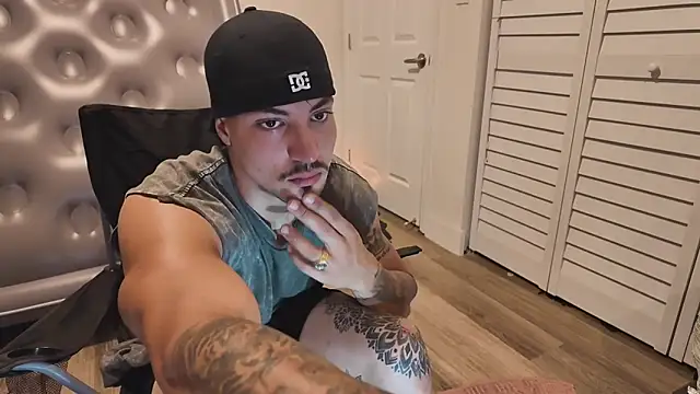 Alejandrosolerxxx online show from March 2026 08:25:02 PM