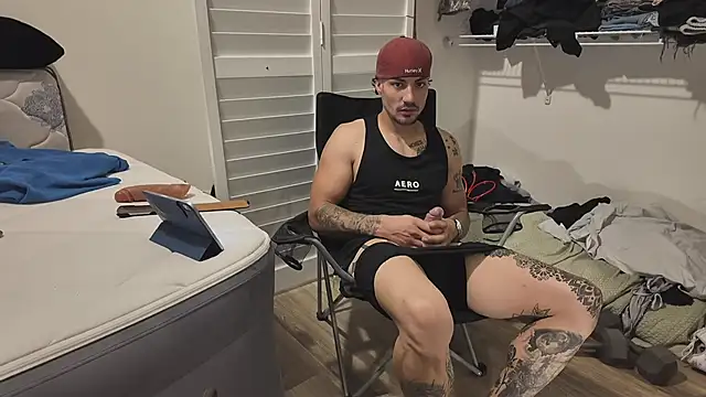 Alejandrosolerxxx online show from February 2026 10:44:01 PM