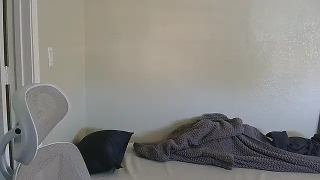 Snapshot of nigeleros chatting on May 2026 04:38:02 PM nigeleros online show from May 2026 04:38:02 PM