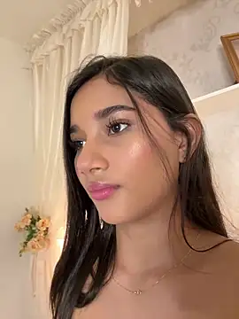 AlessiaVallmont online show from April 2026 03:03:01 PM