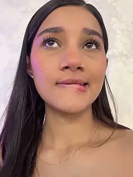 AlessiaVallmont online show from March 2026 12:09:02 PM