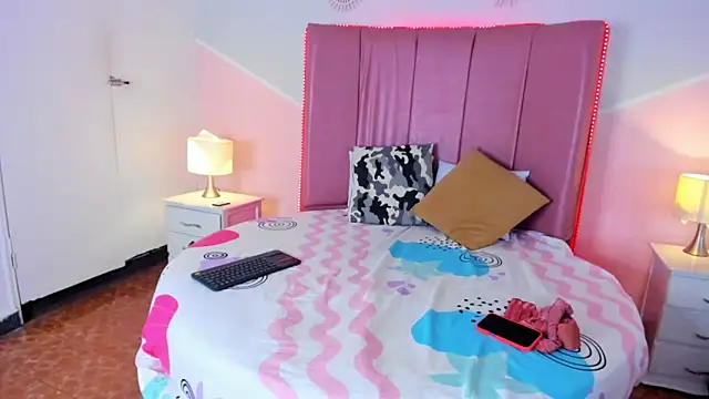 Snapshot of _ashley_thompson_ chatting on February 2026 08:00:01 PM ashley thompson online show from February 2026 08:00:01 PM