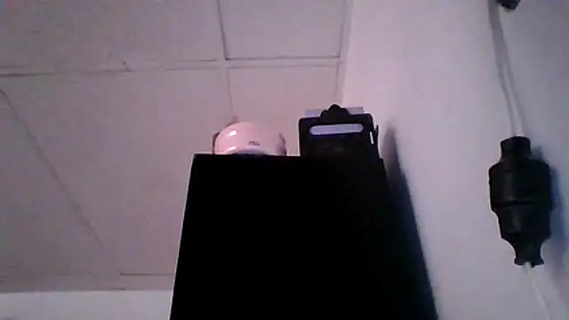 pocahontas hotty online show from April 2026 06:05:01 PM