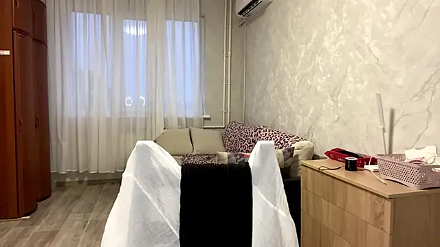 StephaniCute online show from June 2026 04:17:02 PM