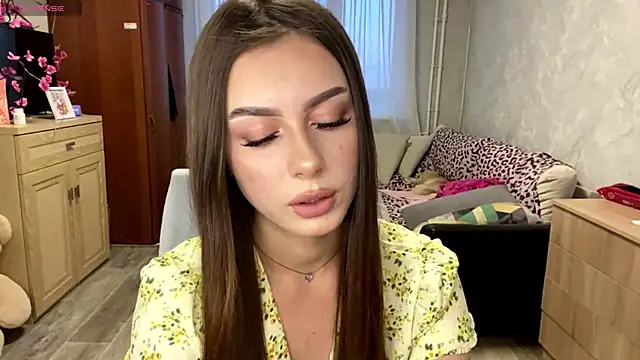 StephaniCute online show from June 2026 04:45:01 PM