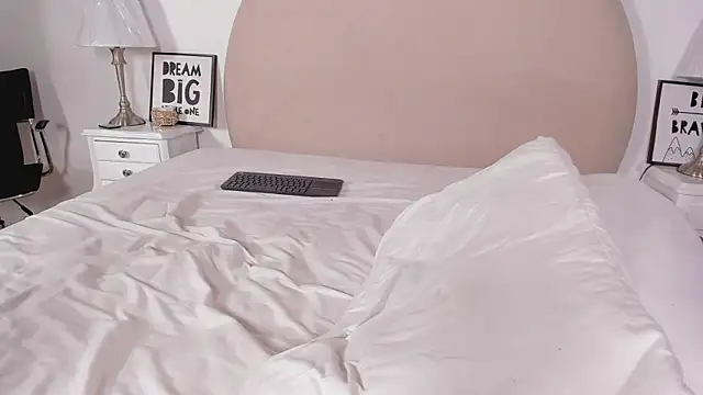 jaccob 18 online show from March 2026 12:52:02 PM