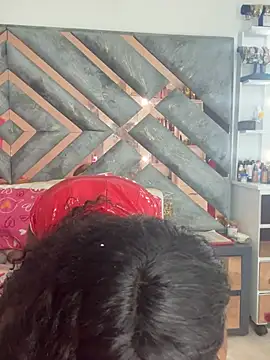 Snapshot of valenntinna chatting on February 2026 11:45:01 PM valenntinna online show from February 2026 11:45:01 PM