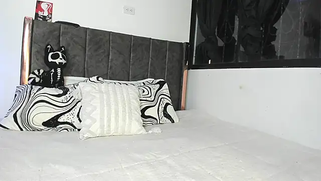 Helldy 666 online show from April 2026 03:30:01 AM