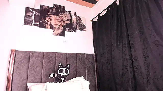 Snapshot of Helldy_666 chatting on May 2026 07:52:01 AM Helldy 666 online show from May 2026 07:52:01 AM