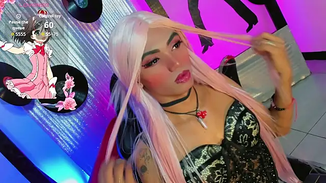 Snapshot of suzume_Mendez chatting on May 2026 11:27:01 AM suzume Mendez online show from May 2026 11:27:01 AM