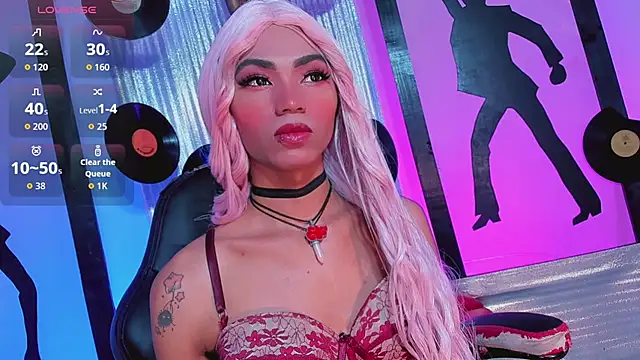 Snapshot of suzume_Mendez chatting on June 2026 11:22:02 AM suzume Mendez online show from June 2026 11:22:02 AM