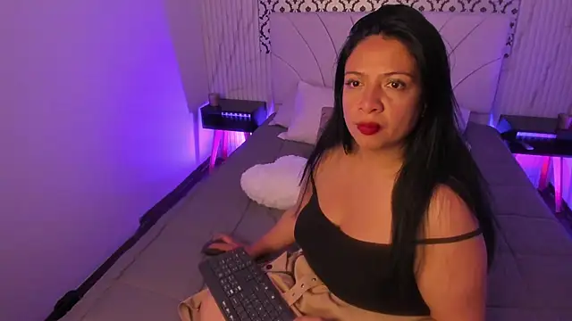 Renatta Milly online show from February 2026 03:26:02 AM