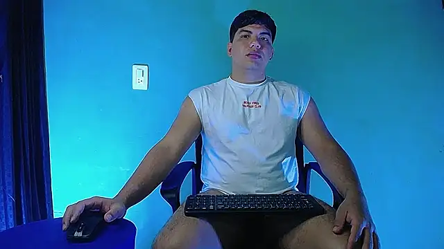 Uriel Ray  online show from February 2026 10:54:01 PM