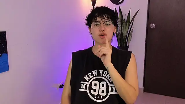 jeroharper  online show from April 2026 07:41:02 PM