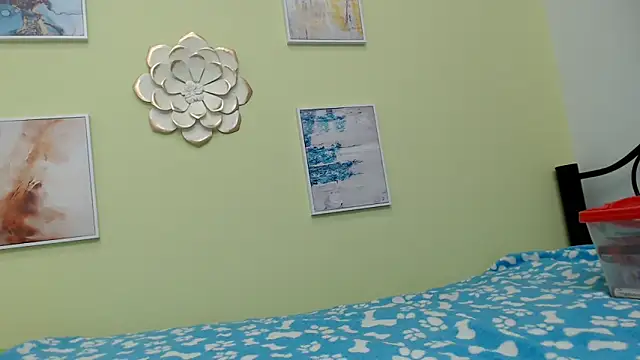 skinnysexy18 online show from May 2026 08:02:01 PM