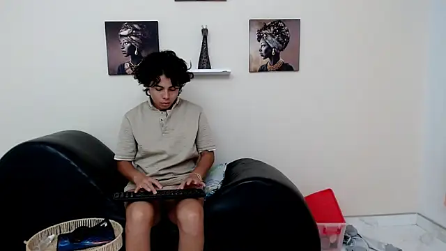 skinnysexy18 online show from April 2026 02:02:01 AM