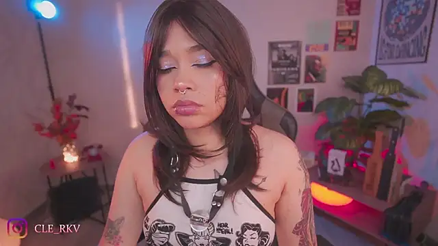 violette clerk1  online show from March 2026 10:22:01 PM