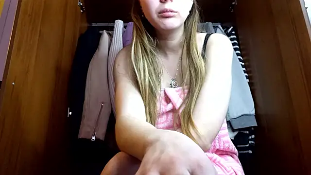 VictoriaDeese online show from March 2026 03:55:01 AM