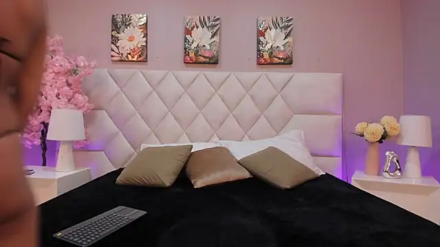 Mia Bailey  online show from April 2026 03:14:02 AM