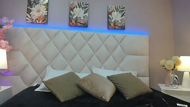 Mia Bailey  online show from April 2026 03:22:01 AM