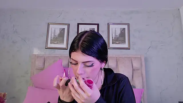 IsabellaRossi online show from April 2026 05:36:02 PM