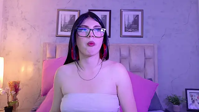IsabellaRossi online show from May 2026 08:35:01 PM