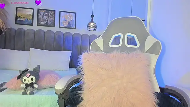 Bella  Peach online show from April 2026 03:13:01 AM