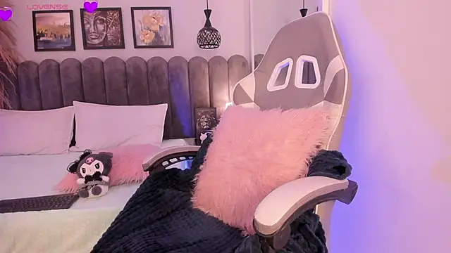 Bella  Peach online show from April 2026 03:24:02 AM