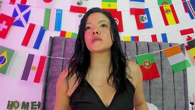 Snapshot of Evelin__thompsson chatting on July 2026 03:20:02 AM Evelin thompsson online show from July 2026 03:20:02 AM