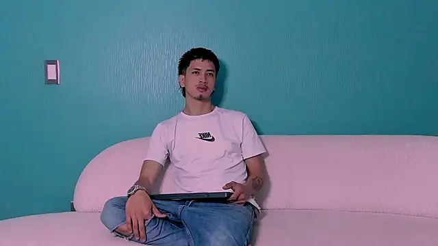 Snapshot of Youdoll_ chatting on February 2026 01:33:02 PM Youdoll online show from February 2026 01:33:02 PM