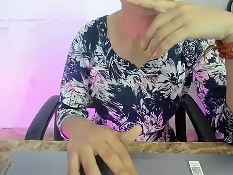 Snapshot of Hotsurbhi chatting on March 2026 04:37:01 AM Hotsurbhi online show from March 2026 04:37:01 AM