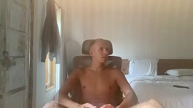 Anton blond online show from February 2026 05:38:02 AM