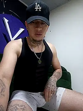 Valentino dominusSex online show from April 2026 12:18:02 AM