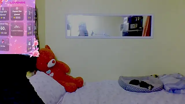 Snapshot of Luna_Moonfang chatting on May 2026 02:12:01 PM Luna Moonfang online show from May 2026 02:12:01 PM