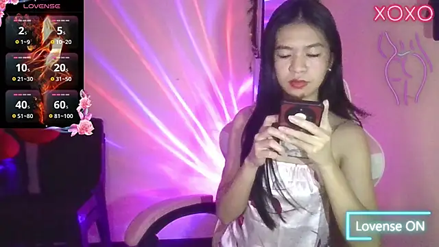 Snapshot of Luna_Moonfang chatting on May 2026 05:16:02 PM Luna Moonfang online show from May 2026 05:16:02 PM