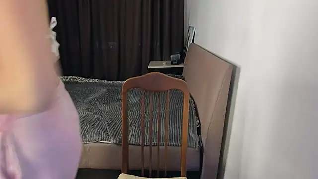 moon bloom online show from April 2026 10:18:02 PM