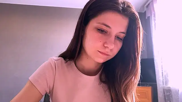 LunnaBliss online show from April 2026 01:39:01 PM