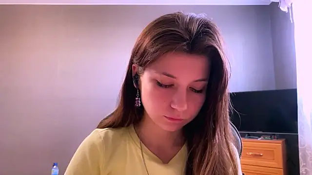 LunnaBliss online show from May 2026 01:10:02 PM