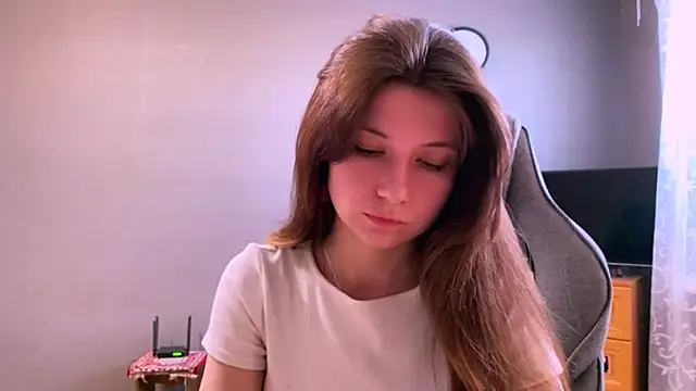 LunnaBliss online show from May 2026 04:03:01 PM
