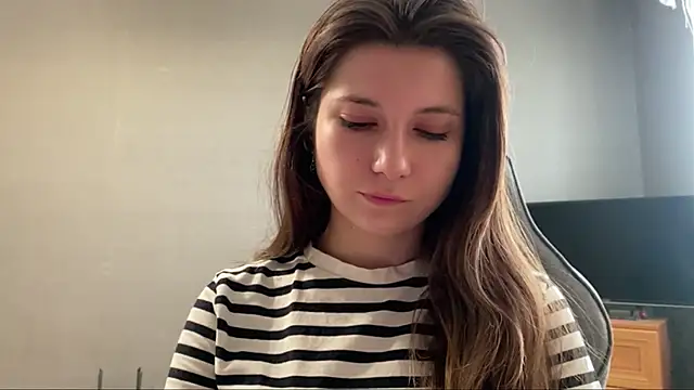 LunnaBliss online show from May 2026 03:21:01 PM