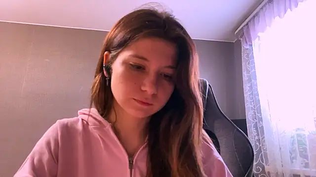 LunnaBliss online show from April 2026 12:35:02 PM