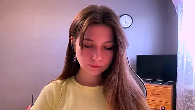 LunnaBliss online show from May 2026 03:19:01 PM