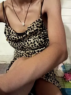 slim figure08 online show from April 2026 10:08:02 PM