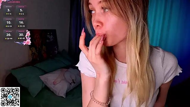 Vilynnella online show from April 2026 10:20:02 AM