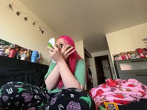Snapshot of pinkhairfun16 chatting on March 2026 03:42:02 PM pinkhairfun16 online show from March 2026 03:42:02 PM