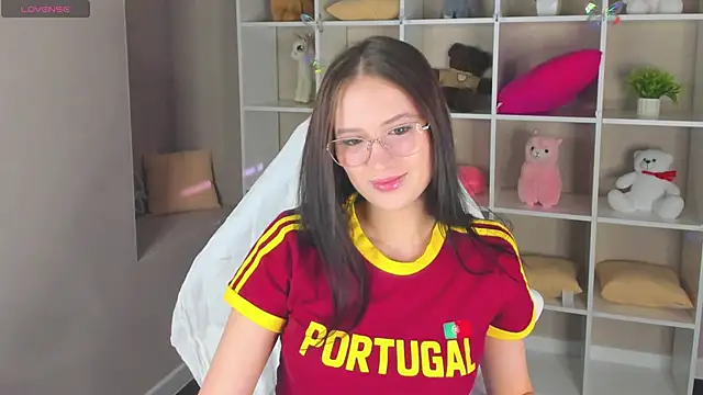 Miaa Hill online show from April 2026 11:15:01 AM