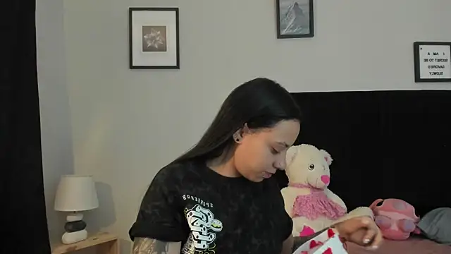 sabbrand0111 online show from February 2026 07:57:02 PM