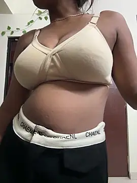 meenu cuties online show from April 2026 02:46:01 PM